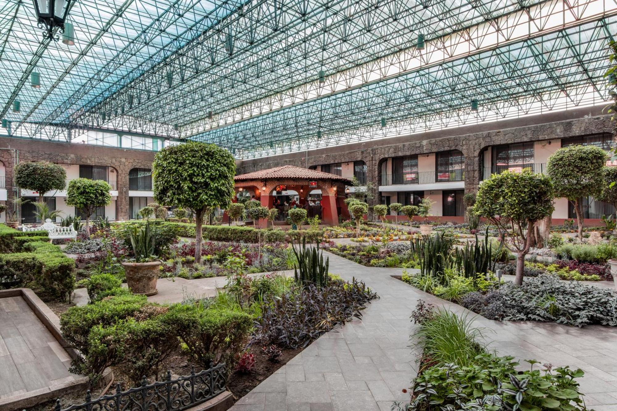 Radisson Hotel & Convention Center Toluca Buitenkant foto